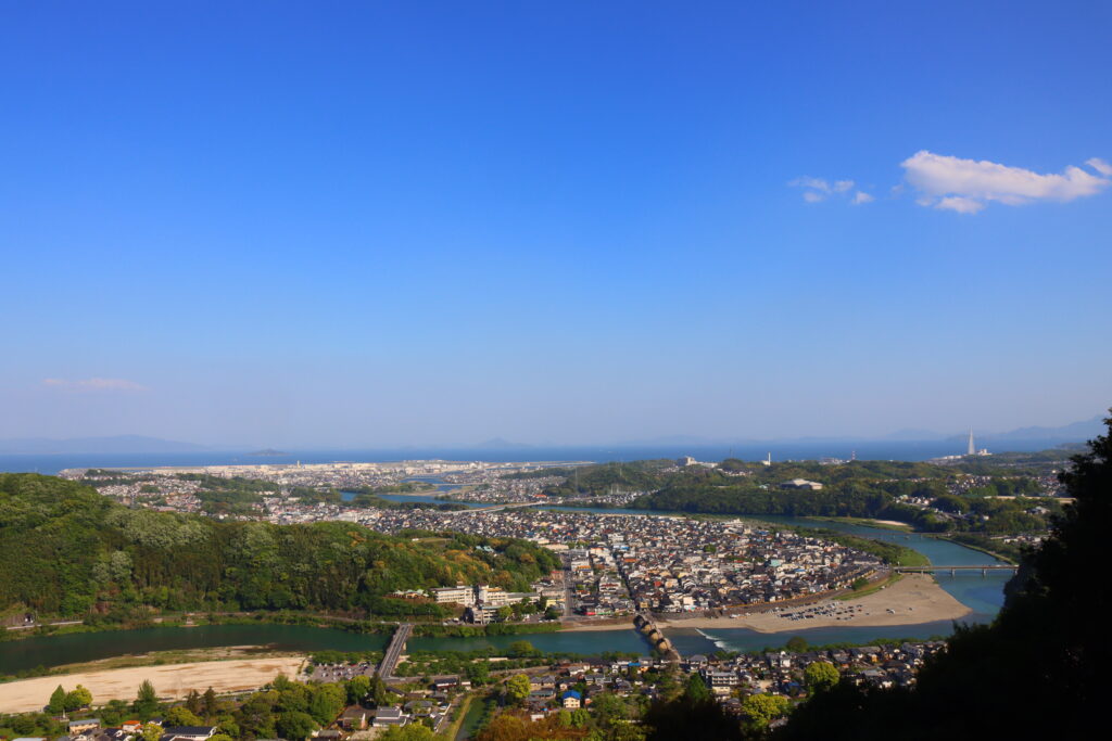 岩国市を見下ろす（山口）